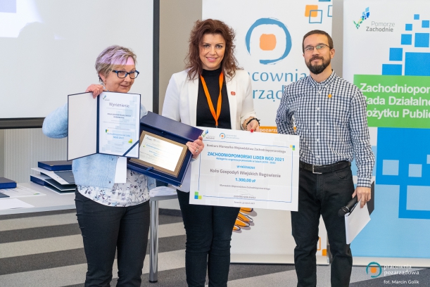 Dyplom dla Koła Gospodyń Wiejskich Rogowianie. 