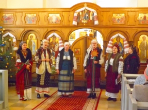 kobiety  spiewające kolędy