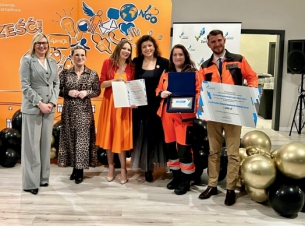 wręczenie nagórd i statuetek w konkursie marszałka